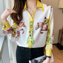 Load image into Gallery viewer, White Vintage horse Printed Blouse
