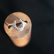 Carregar imagem no visualizador da galeria, 925 Silver Ancient Vogue Horseshoe Ring
