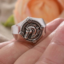 Загрузить изображение в средство просмотра галереи, Значок штурмовика в виде боевого коня, тайское серебряное кольцо с человеком
