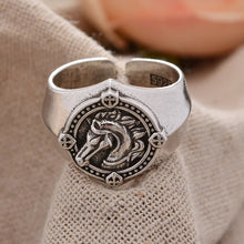 Lade das Bild in den Galerie-Viewer, Stormtrooper War-horse Abzeichen Thai Silber Mann Ring
