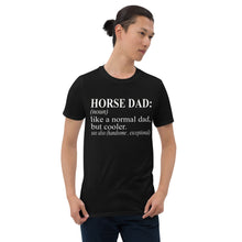画像をギャラリービューアに読み込む, 馬のお父さんユニセックスTシャツ
