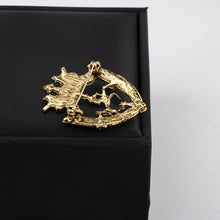 Load image into Gallery viewer, Corsage Horse Lapel Pin Badge
