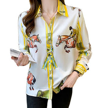 Загрузить изображение в средство просмотра галереи, Белая винтажная блузка с принтом лошадей
